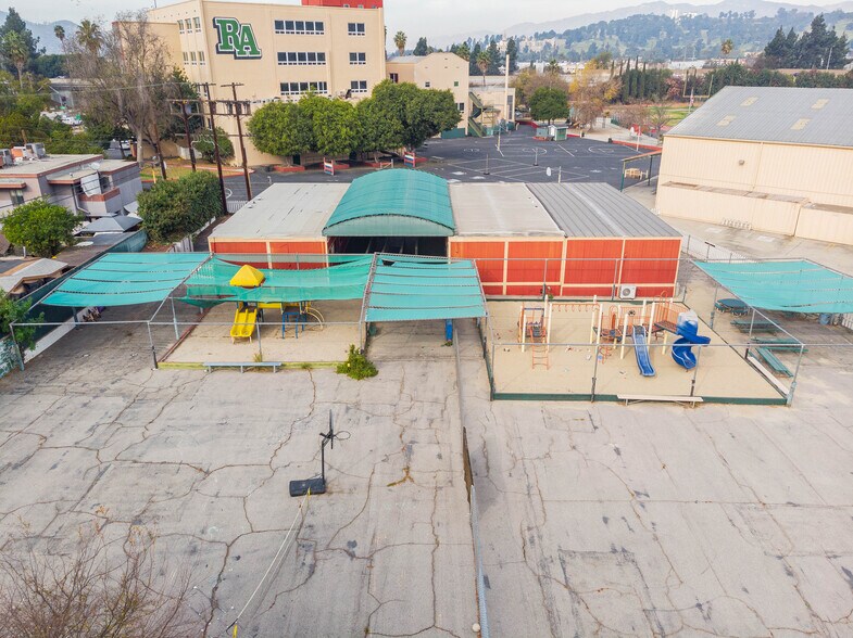 More Photos Of 2911 N San Fernando Rd, Los Angeles Schools For Lease