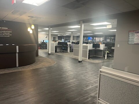 More Photos Of 7820 E Pleasant Valley Rd, Independence Loft Creative Space For Lease