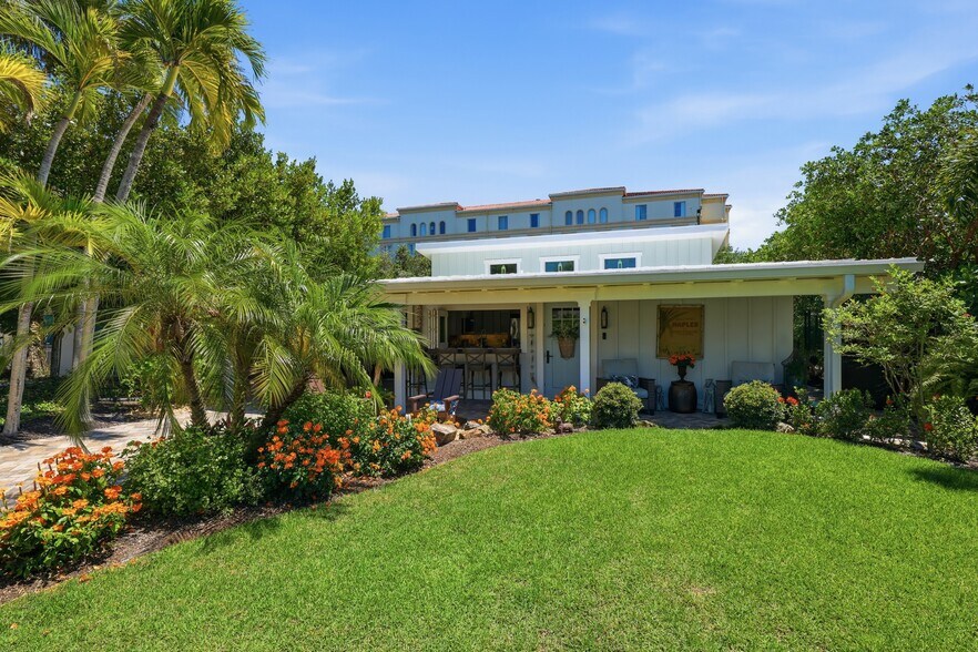 More Photos Of 840 Myrtle Ter, Naples Freestanding For Sale