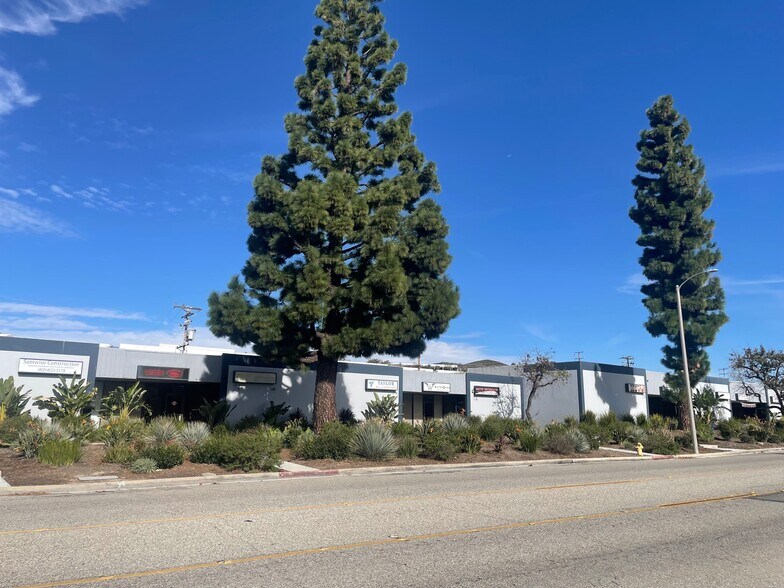 More Photos Of 195 E Easy St, Simi Valley Warehouse For Lease