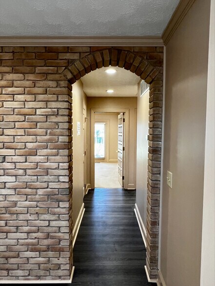 More Photos Of 431-433 Windsor Park Dr, Dayton Office For Lease