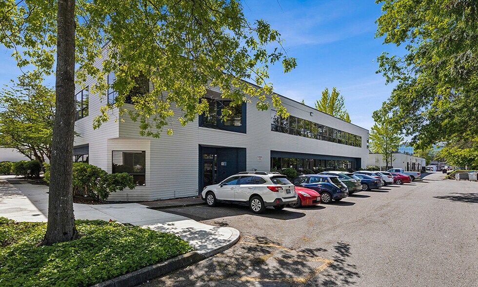 More Photos Of 909 SE Everett Mall Way, Everett General Retail For Sale
