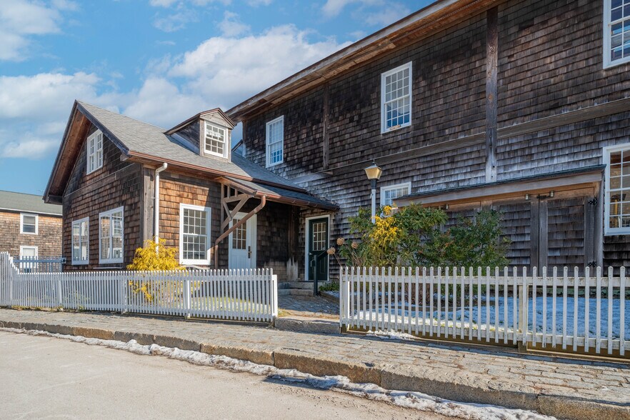 More Photos Of 47 Water St, Mystic Marina For Sale