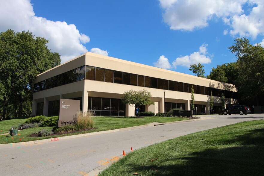 More Photos Of 10875 Benson Dr, Overland Park Medical For Lease