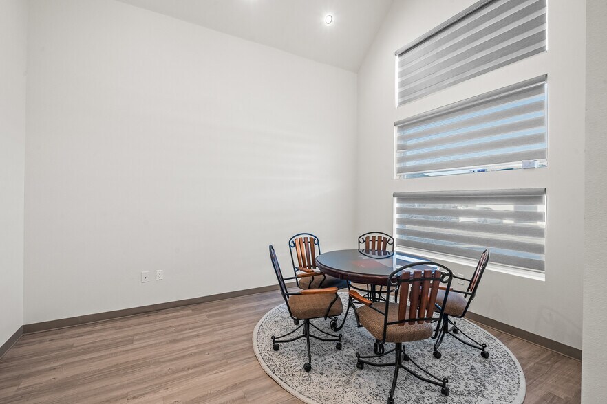 More Photos Of 6403 107th St, Lubbock Office For Lease