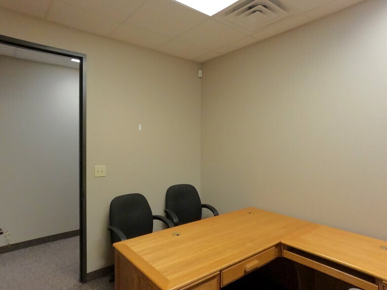 More Photos Of 6570 Naaman Forest Blvd, Garland Medical For Sale
