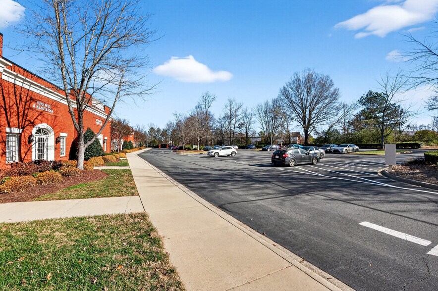 More Photos Of 3210 Prosperity Church Rd, Charlotte Office For Sale