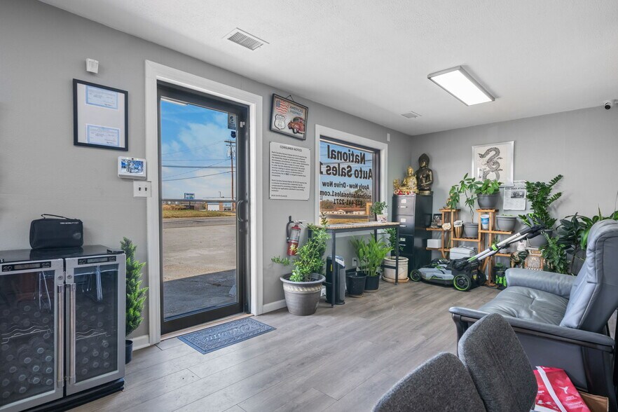 More Photos Of 121 13th St SW, Hickory Office For Sale