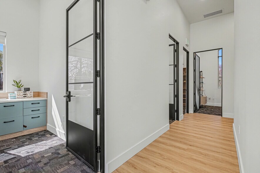 More Photos Of 3140 W Belltower Dr, Meridian Office For Lease