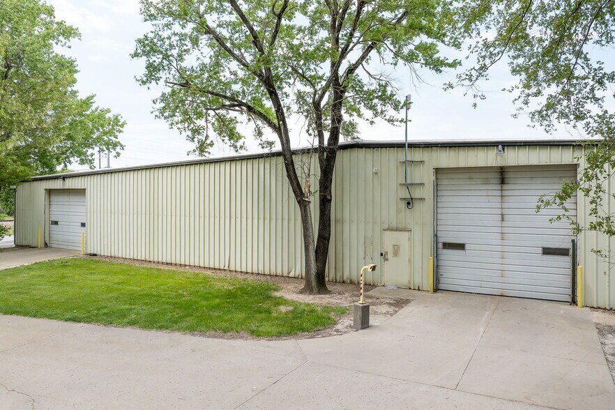More Photos Of 4811 Easton Rd, Saint Joseph Industrial For Lease