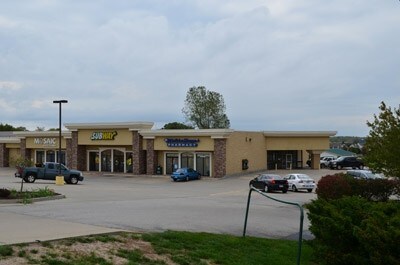 More Photos Of 1103 S US Highway 169, Smithville Storefront Retail Office For Lease
