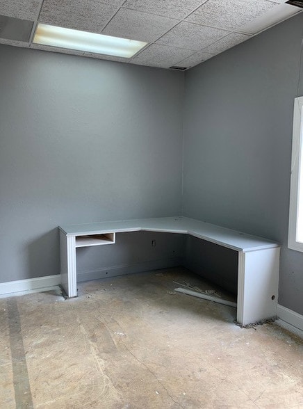 More Photos Of 1010 Park Ct, Safety Harbor Warehouse For Lease