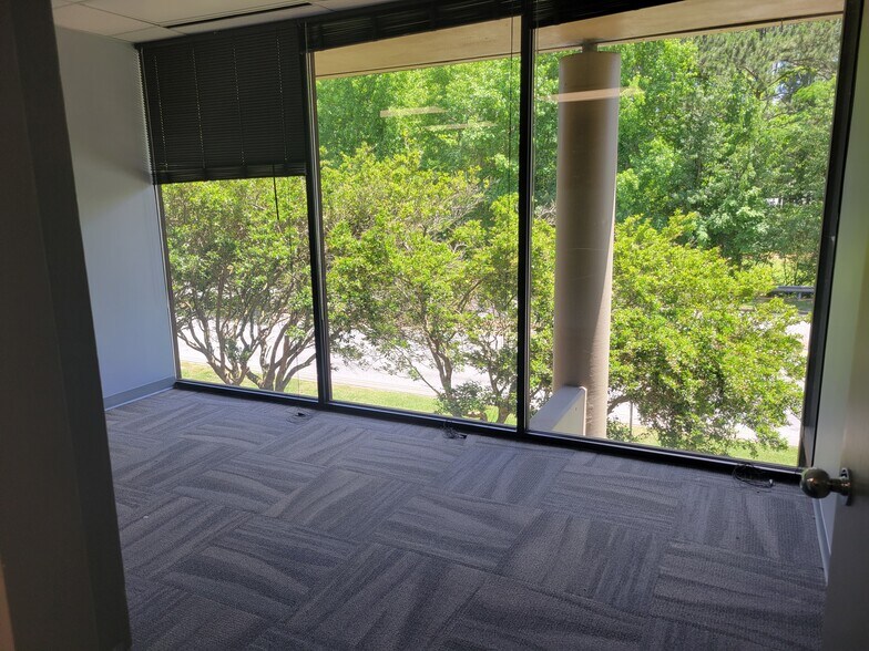 More Photos Of 500 Northlake Dr, Peachtree City Office Residential For Lease