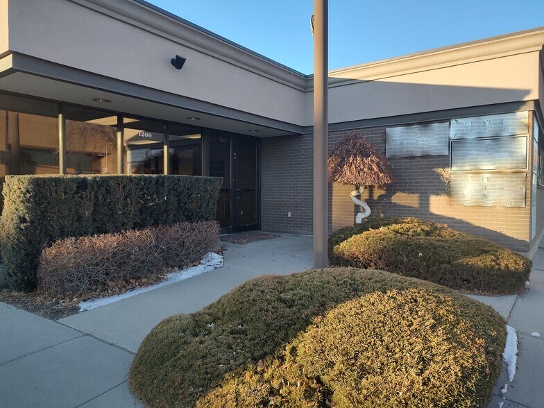 More Photos Of 1200 Overland Ave, Burley Medical For Sale