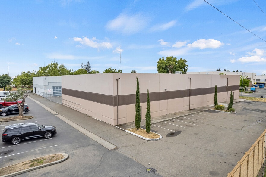 More Photos Of 1820 Diesel Dr, Sacramento Warehouse For Sale