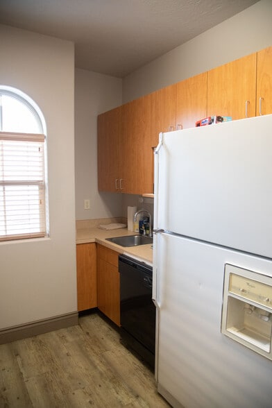 More Photos Of 1191 E Iron Eagle Dr, Eagle Loft Creative Space For Sale