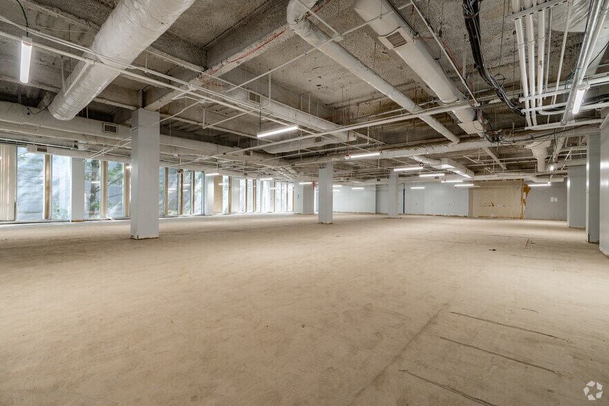 More Photos Of 495 Union Ave, Memphis Office For Sale