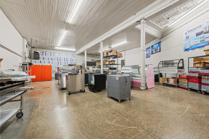 More Photos Of 2211 Gratiot Ave, Detroit Office For Sale