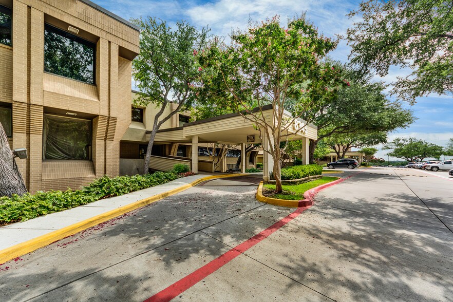 More Photos Of 8345 Walnut Hill Ln, Dallas Medical For Sale