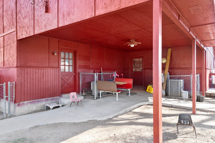 More Photos Of 235 Pine St, Oologah Daycare Center For Sale