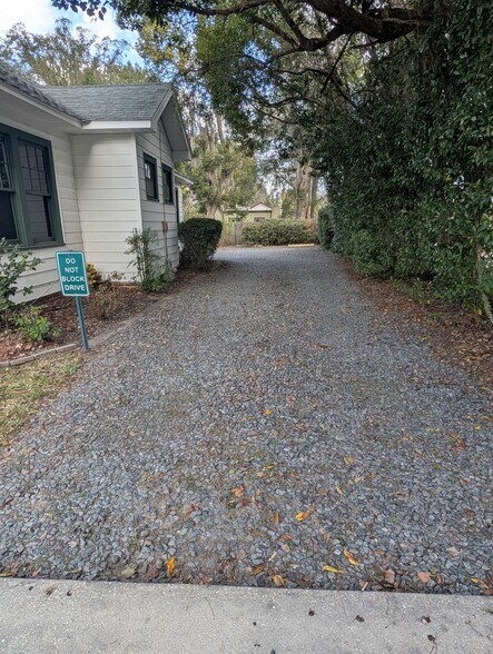More Photos Of 1427 E Fort King St, Ocala Flex For Sale
