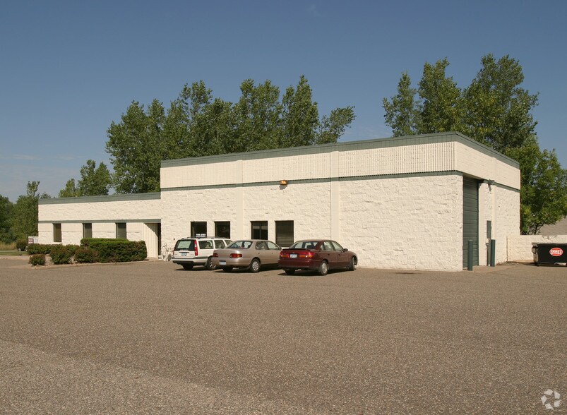 More Photos Of 2441 Ventura Dr, Woodbury Light Manufacturing For Sale