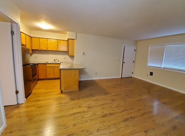 More Photos Of 1607 NE 26th Ave, Portland Apartments For Sale