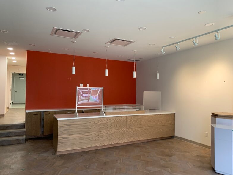 More Photos Of 9665 101A Ave, Edmonton General Retail For Lease