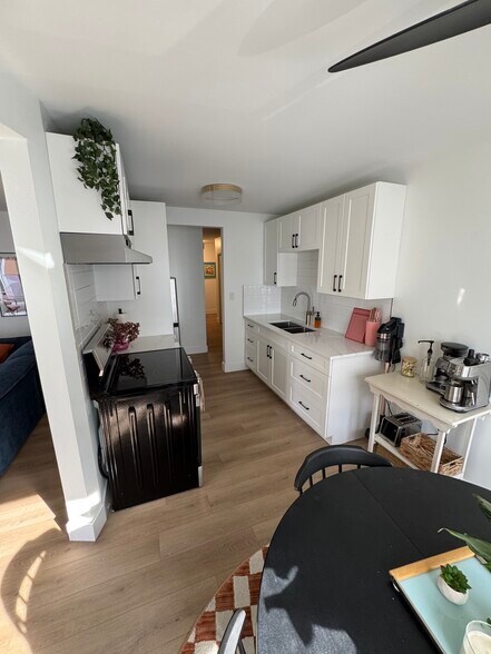 More Photos Of 1880 Pandosy St, Kelowna Apartments For Sale