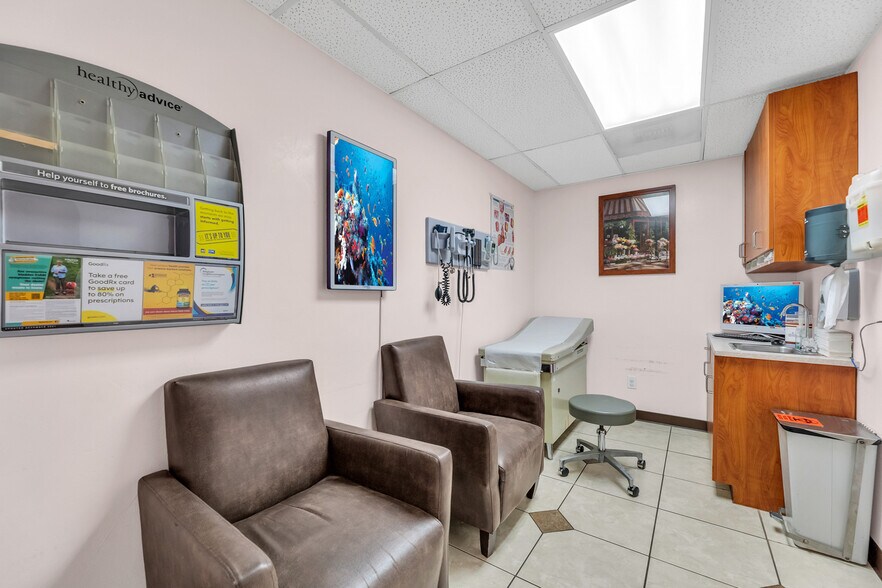 More Photos Of 515 Michigan Blvd, West Sacramento Medical For Sale