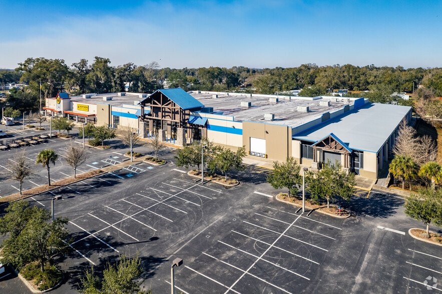 More Photos Of 3970 SW 3rd St, Ocala General Retail For Sale