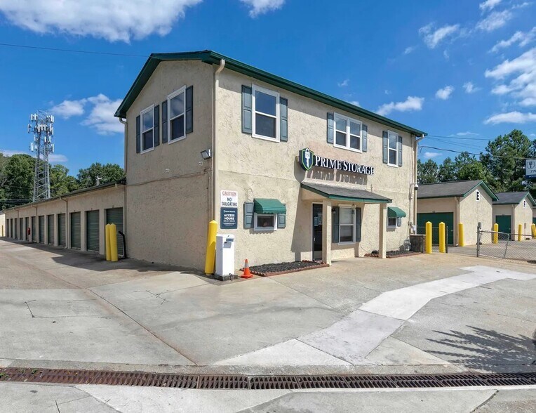 More Photos Of 155 Heathersett Dr SW, Marietta Self Storage For Lease