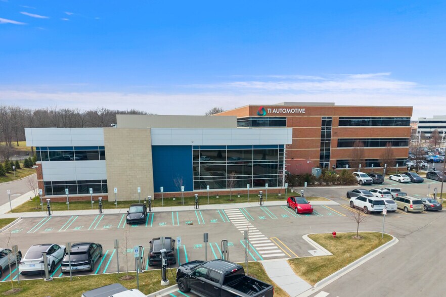 More Photos Of 2020 Taylor Rd, Auburn Hills Office For Sale