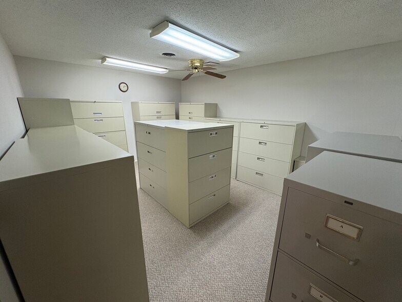 More Photos Of 109 Main st, Delphi Office For Lease