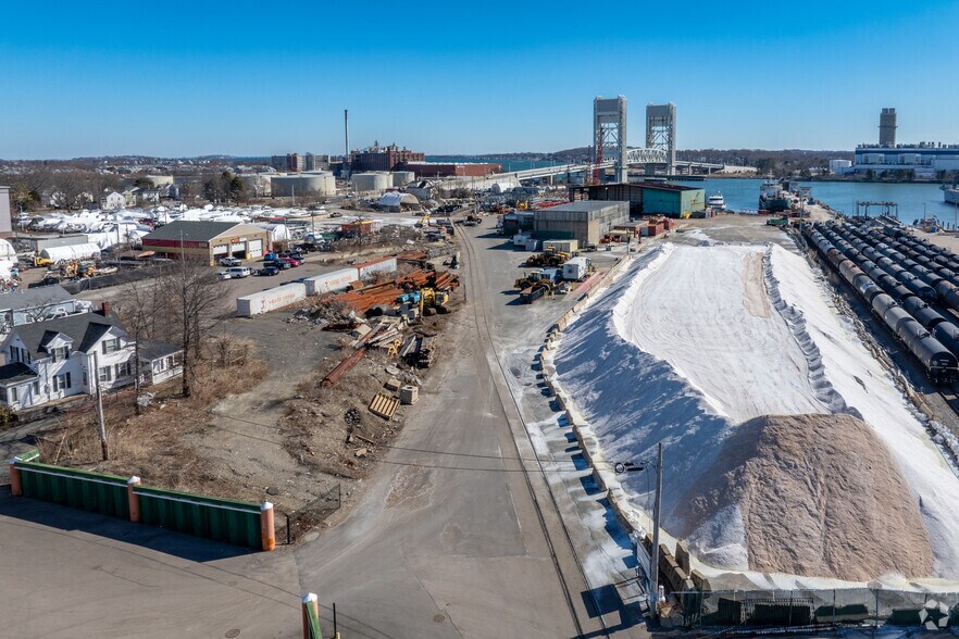 More Photos Of 555 South St, Quincy Land For Lease