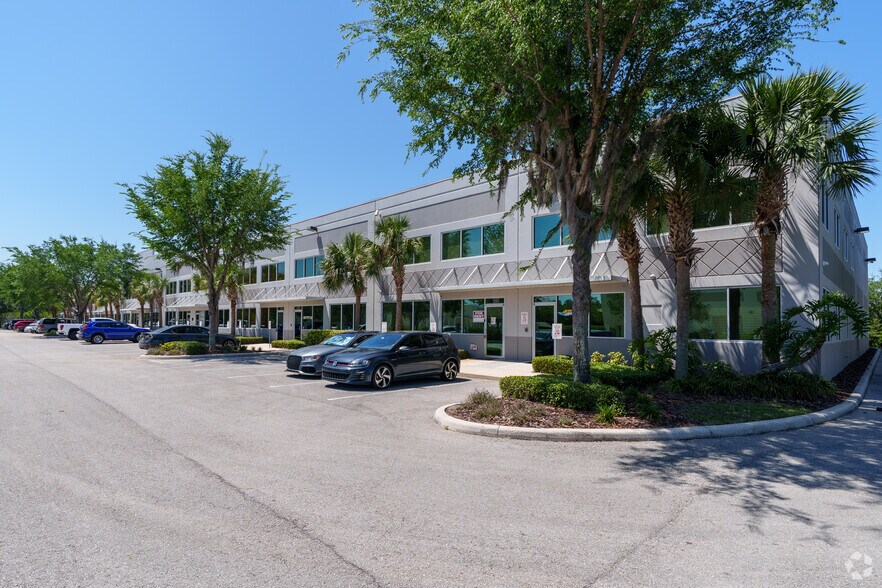 More Photos Of 6457 Hazeltine National Dr, Orlando Warehouse For Sale