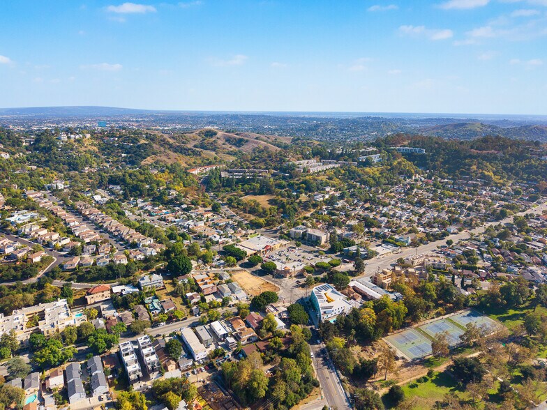 More Photos Of 6011 Pine Crest Dr, Los Angeles Multifamily For Sale