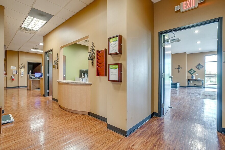 More Photos Of 3100 N Tarrant Pky, Fort Worth Medical For Lease