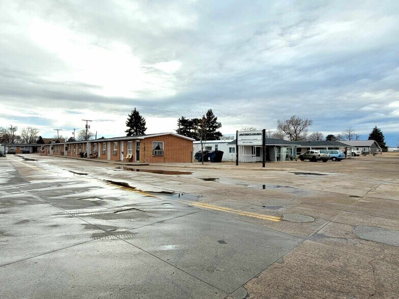 More Photos Of 1404 & 1420 Rodeo Rd, North Platte Apartments For Sale