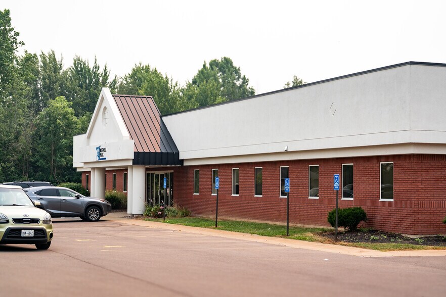More Photos Of 6000 Brockton Dr, Lockport Medical For Lease