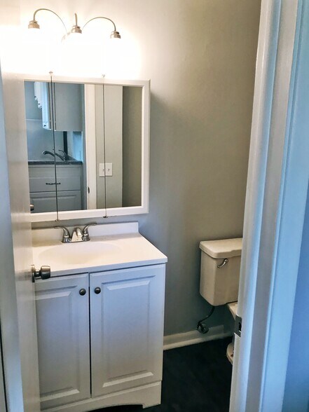 More Photos Of 1833-1845 E 31st St, Lorain Apartments For Sale