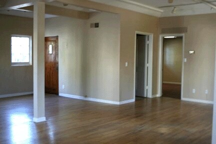 More Photos Of 2041-2045 N Main St, Santa Ana Office For Lease