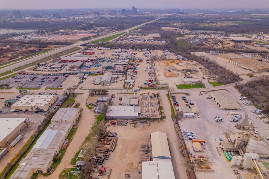 More Photos Of 10582 Spangler Rd, Dallas Manufacturing For Sale