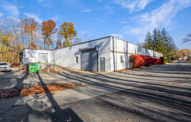 More Photos Of 55 Marshall St, Leominster Distribution For Sale