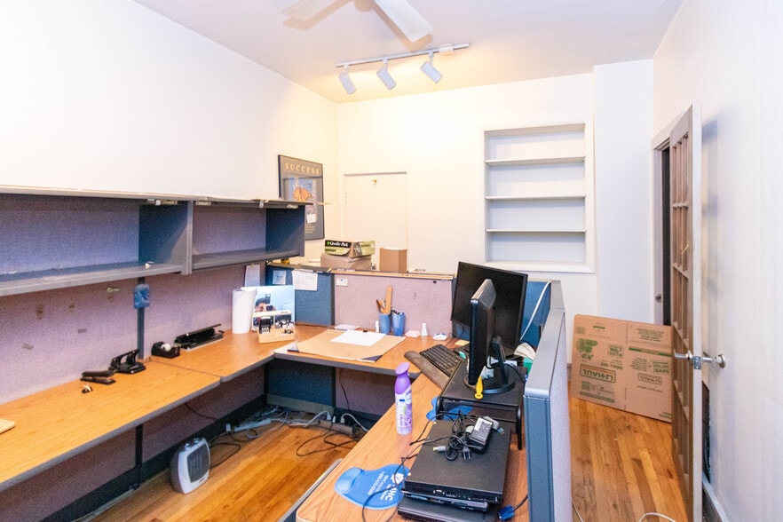 More Photos Of 115 W Saratoga St, Baltimore Storefront Retail Residential For Sale