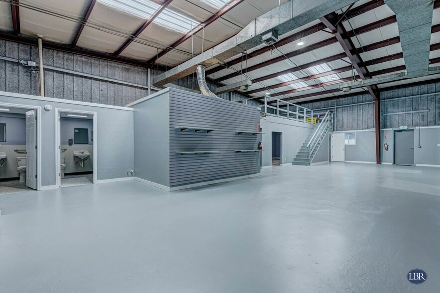 More Photos Of 420 Shearer Blvd, Cocoa Manufacturing For Lease