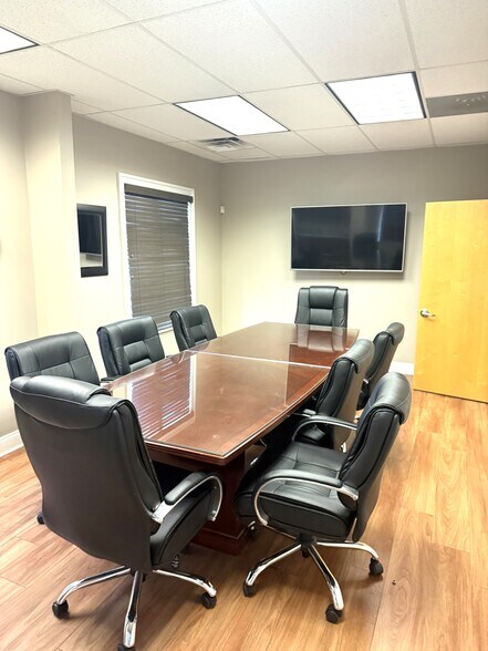 More Photos Of 301 Wilson St, Martinsburg Auto Dealership For Lease