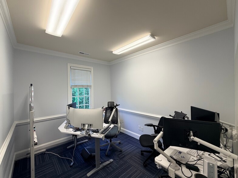 More Photos Of 211 E Six Forks Rd, Raleigh Loft Creative Space For Lease