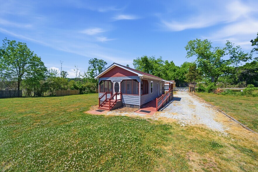 More Photos Of 1650 Dusty Rd, Newberry Winery Vineyard For Sale