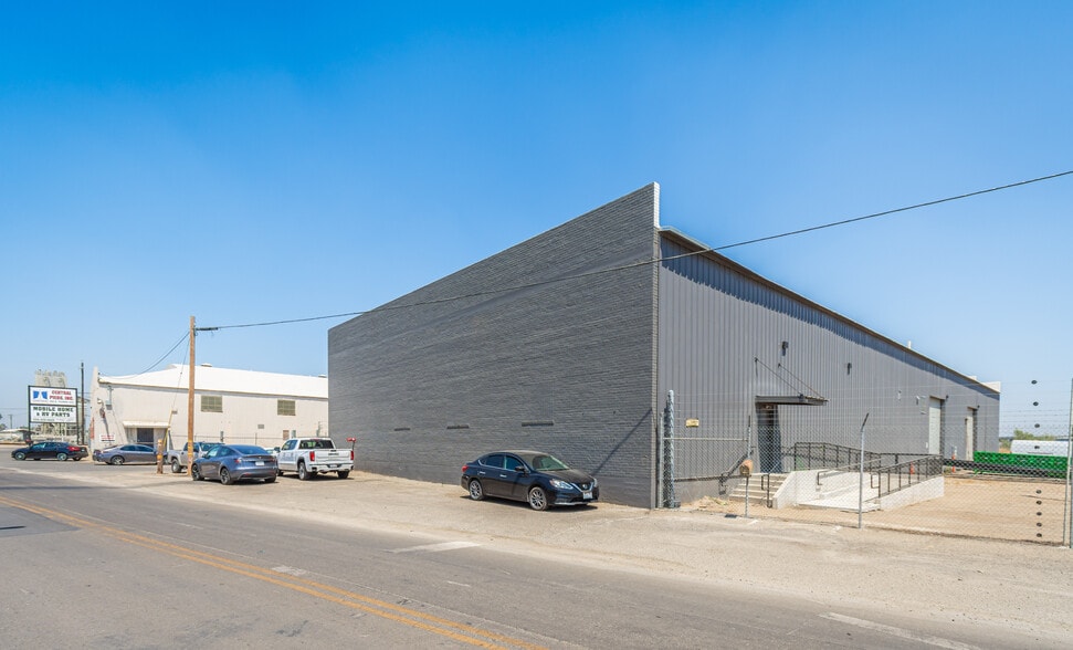 More Photos Of 210-284 N Thorne Ave, Fresno Warehouse For Sale